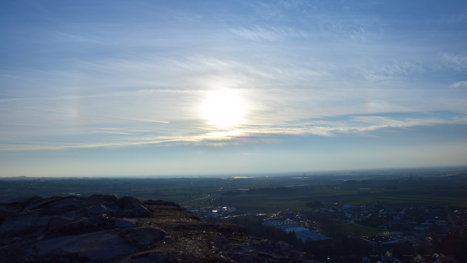 Vorfrühling Blick auf die Sonne