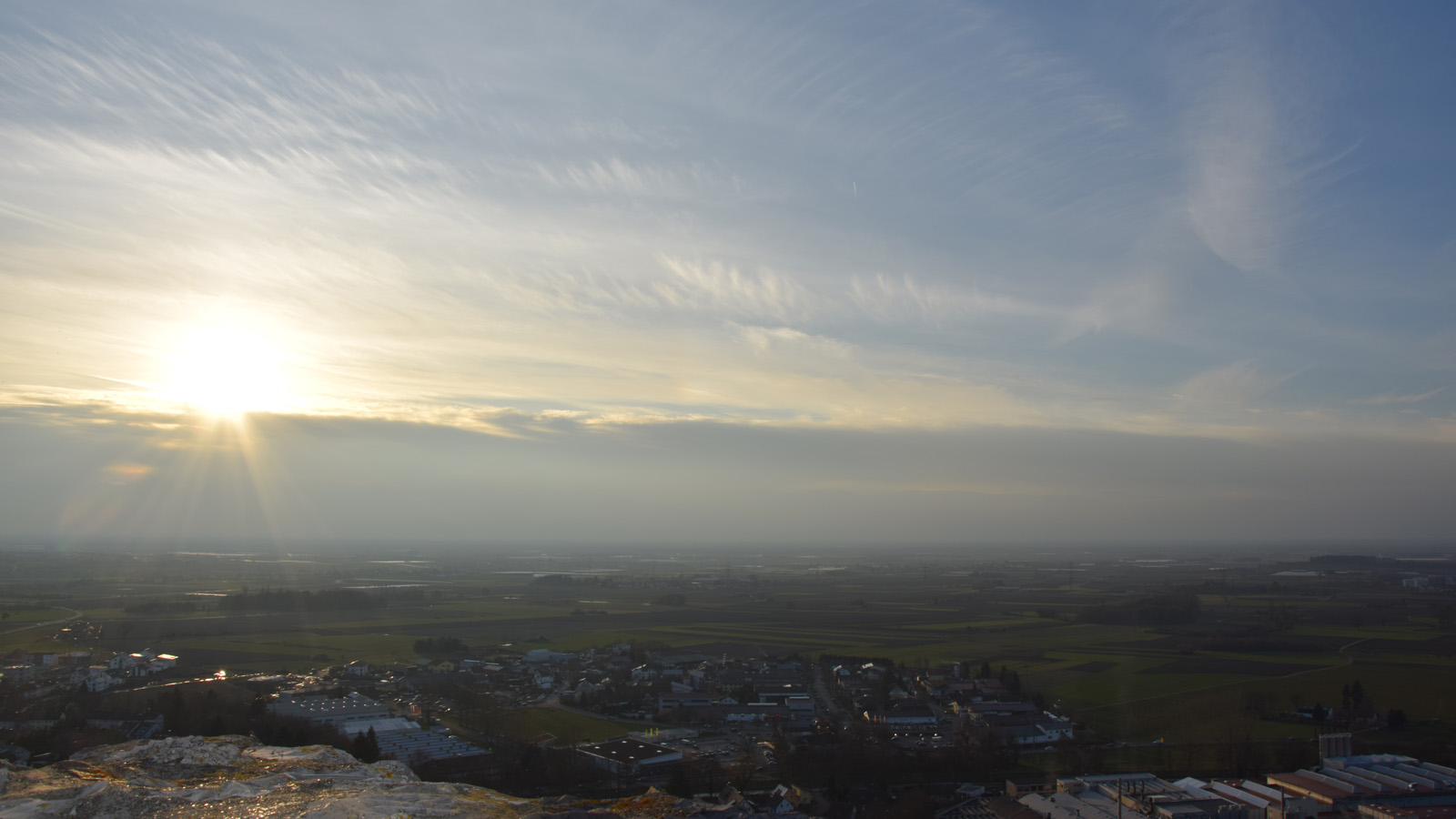 Vorfrühling Blick auf die Sonne